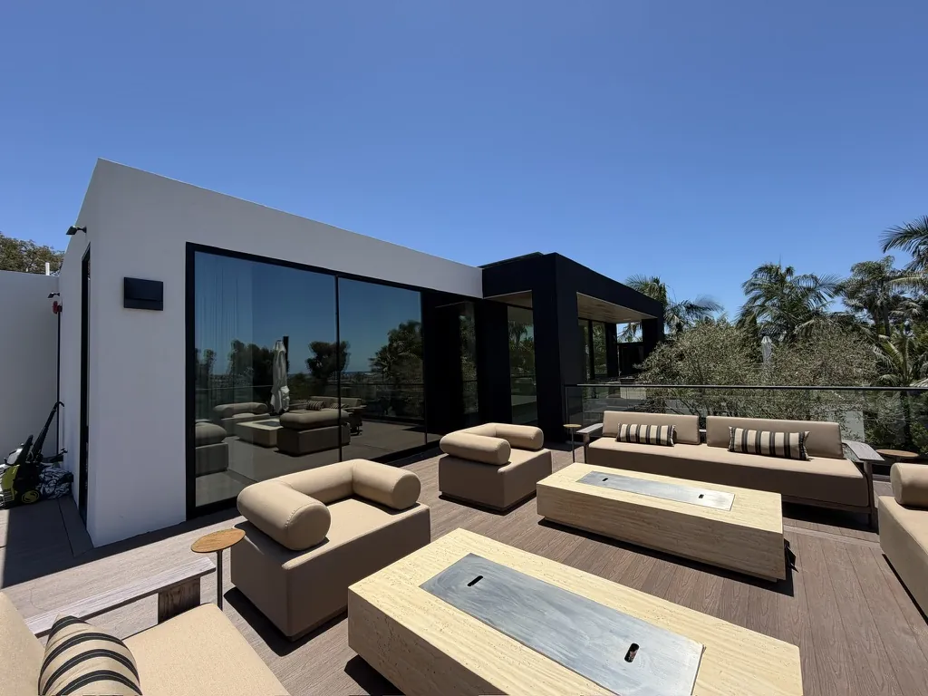 Modern rooftop home